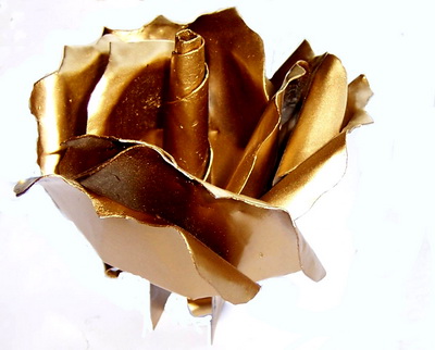 Роза из металла. Металлические скульптуры растений
